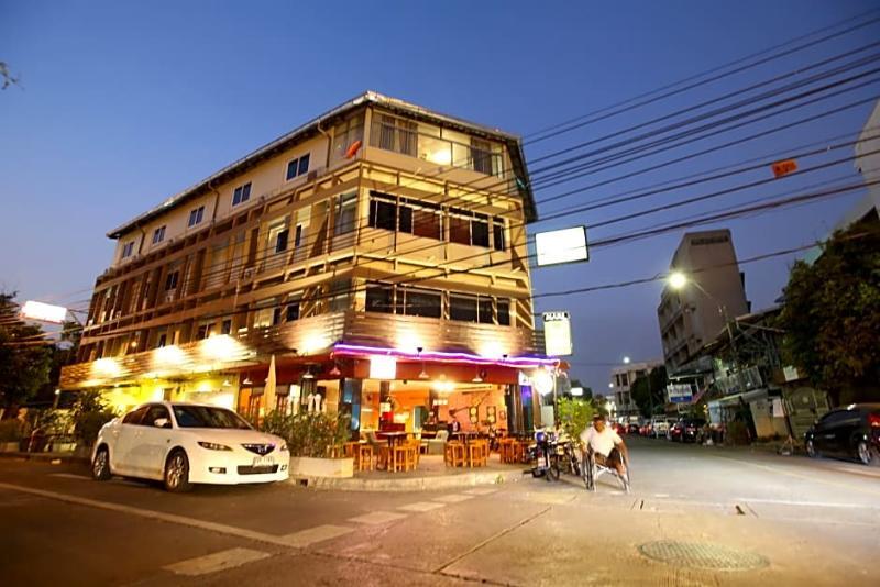 Готель At Smile House Бангкок Екстер'єр фото